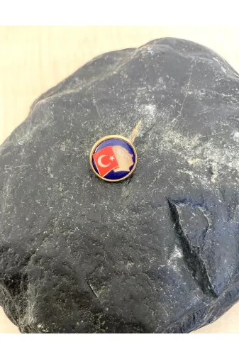 SANAT TACİRİ 459013187R7 Vintage Atatürk Rozeti Bayrak Ve Atatürk Temali Rozet No 733