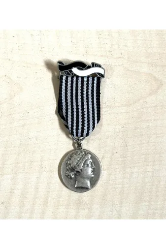 SANAT TACİRİ 4895GBN6K Eskilerden Madalyon Rozet Yurtdişi Metal Madalyon