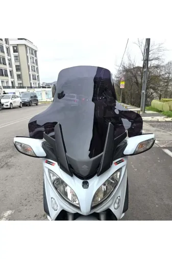 Suzuki Burgman 650 Ön Cam 2013-2018 Model 76cm Siyah Renkli 4mm YOKTUR