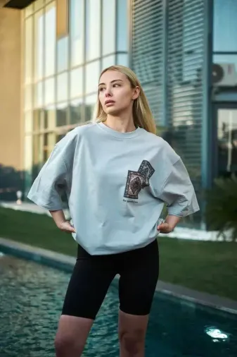 Unisex Bisiklet Yaka Baskılı Oversize T-Shirt - Boyalı Gri - XL - Boyalı Gri