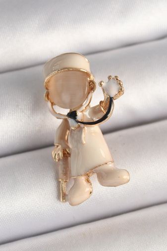 Youday Accessories BR428-BLNC Pirinç Gold Renk Beyaz Mineli Doktor Model Kadın Broş Altın - Kırmızı