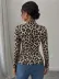 Kadın Uzun Kollu Geometrik Yaka Detaylı Tüllü Yırtmaçlı Uzun Kadife Bluz - L-XL - Leopar 3